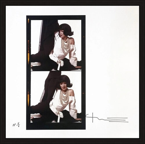 The Last Sitting: Marilyn Monroe In Jackie Wig (hand signed C Print) by Bert Stern, 사진 for Sale on Singulart