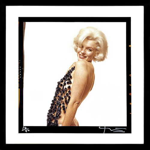 The Last Sitting: Marilyn Monroe With Chenille Scarf (hand signed C Print) by Bert Stern, 攝影作品 for Sale on Singulart