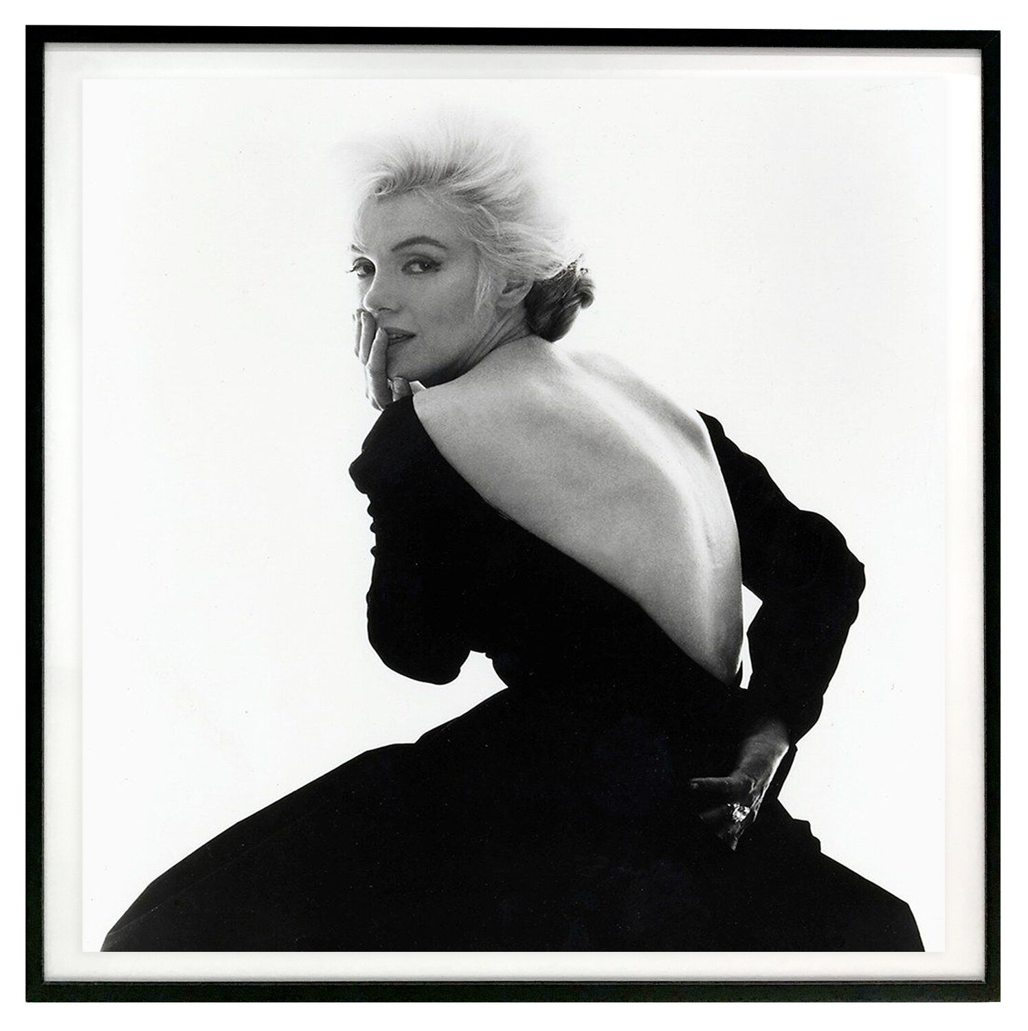 Marilyn Monroe – Dior Dress from The Last Sitting® door Bert Stern (1962) :  Fotografie Analoog - Singulart, image size:1496x1500