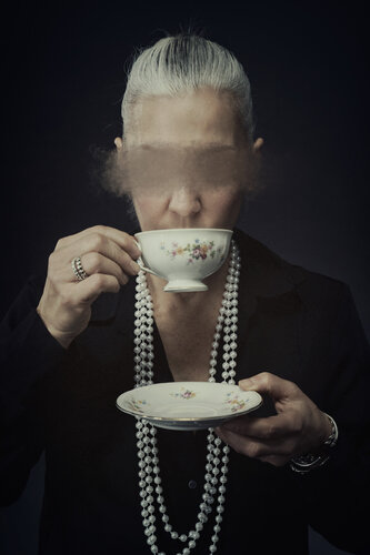Tea Time Dibond + Caisse Américaine von Cédric Brion, Fotografie kaufen auf Singulart