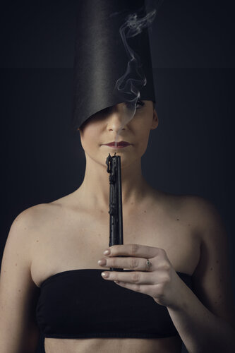 Le Chaperon VI  - Tirage Fine-Art sur Dibond + Caisse américaine de Cédric Brion, Fotografía a la venta en Singulart