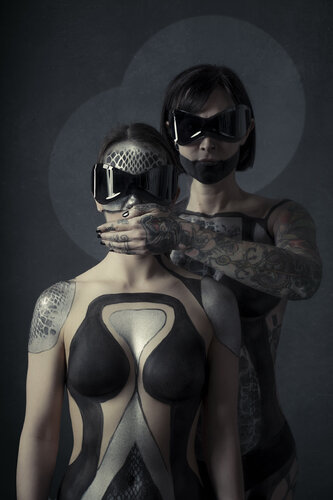 Futurist Body III - Dibond + Caisse américaine von Cédric Brion, Fotografie kaufen auf Singulart