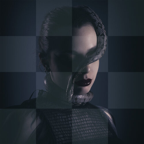 Ecailles X, Impression sur Dibond  60 x60 cm + Caisse americaine von Cédric Brion, Fotografie kaufen auf Singulart