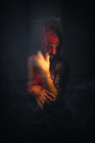 The Red III - Dibond + Caisse américaine de Cédric Brion, Fotografía a la venta en Singulart