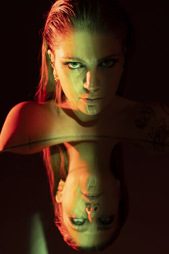 Beauty of Colors IV- Dibond + Caisse américaine par Cédric Brion, Photographie en vente sur Singulart