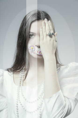 Flowers III - Tirage fine-art sur Dibond + Caisse américaine di Cédric Brion, Fotografia in vendita su Singulart