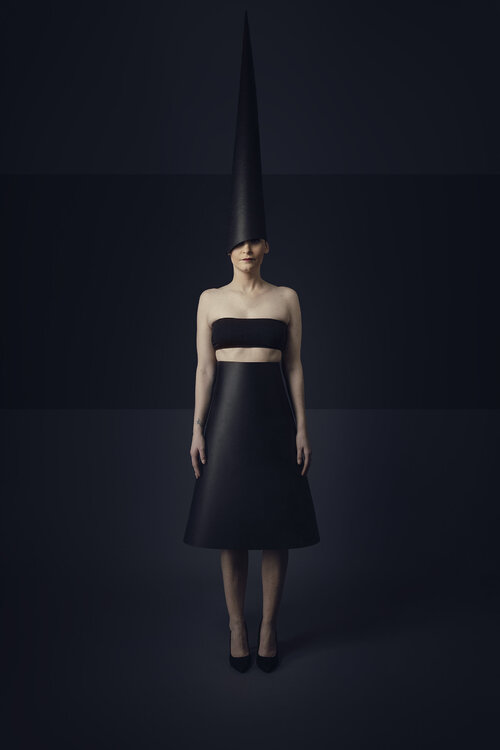 Le Chaperon  - Tirage Fine-Art sur Dibond + Caisse américaine Cédric Brion