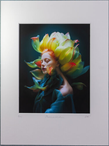 Primavera - matted fine art print by Inna Etuvgi van Inna Etuvgi, Digitaal te koop op Singulart
