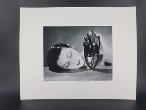 Noire et blanche van Man Ray, Fotografie te koop op Singulart