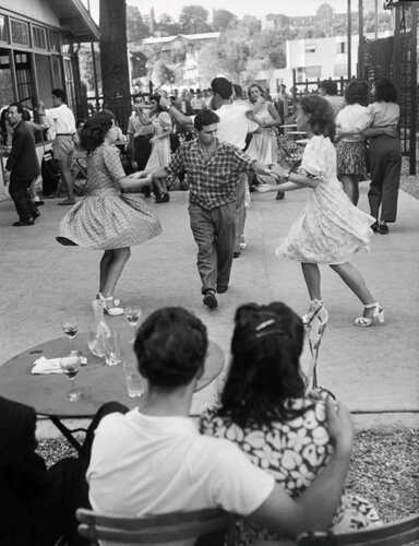 Willy Ronisの作品をSINGULARTで販売中