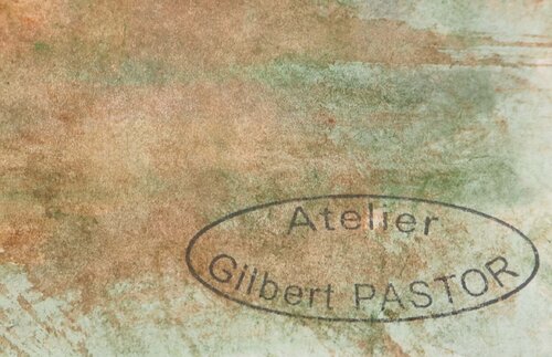 La mer encadrée par deux arbres  Gilbert Pastor