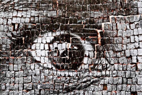 28 Millimètres, Women Are Heroes, Eyes on bricks, New Dehli, Inde van JR, Fotografie te koop op Singulart