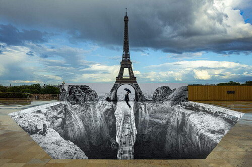 Trompe l’oeil, Les Falaises du Trocadéro, 18 mai 2021, 19h58, Paris, France 2021 van JR, Fotografie te koop op Singulart