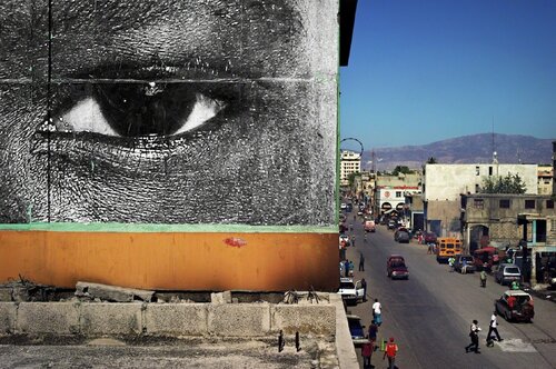 Inside Out, Haiti, close up van JR, Fotografie te koop op Singulart