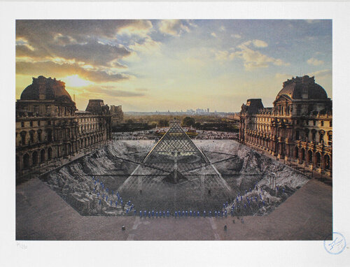 au Louvre, 29 Mars 2019, 18H08 Pyramide, architecte I. M. Pei, musée du Louvre, Paris, France, 2019 van JR, Fotografie te koop op Singulart