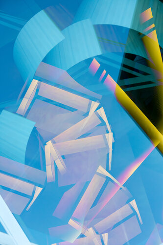 Neue Sicht auf ein Bürofenster am Potsdamer Platz di Thorsten Otto Bartelt, Fotografia in vendita su Singulart