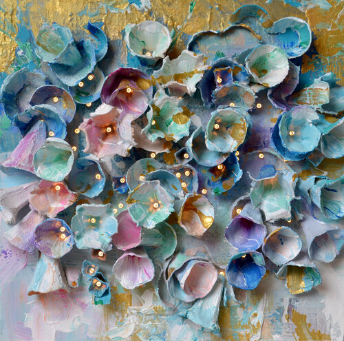 Blue Flowers - Light Object par Vania Bouwmeester Pentcheva, Autres supports en vente sur Singulart