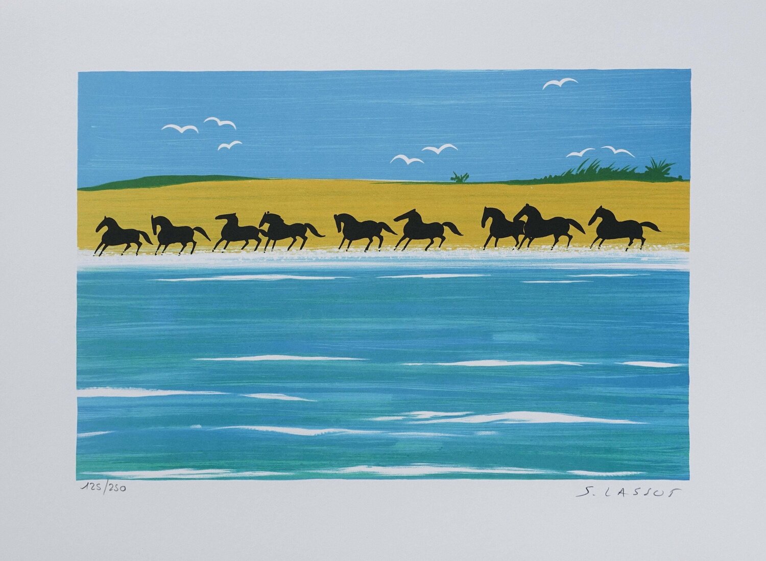 Chevaux sauvages sur la plage, Lithographie originale signée Serge Lassus Druck zu verkaufen