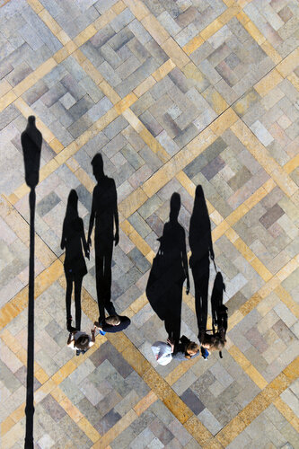 Calle de Libreros 4 van Maristela Ribeiro, Fotografie te koop op Singulart