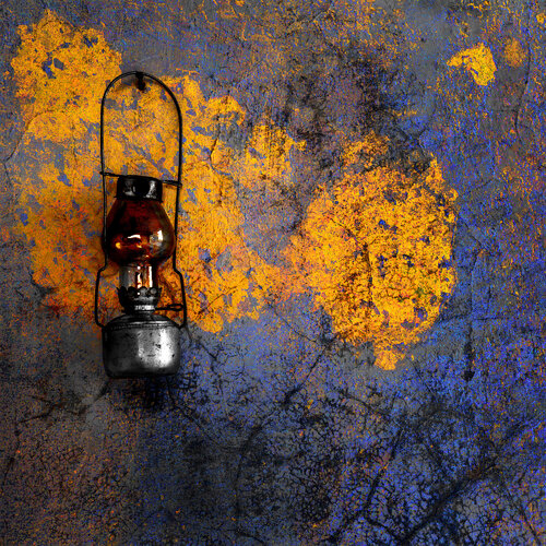 Old Kerosene Lamp di CR Shelare, Fotografia in vendita su Singulart