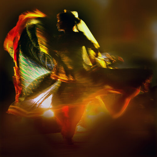 Folk dancer von CR Shelare, Fotografie kaufen auf Singulart