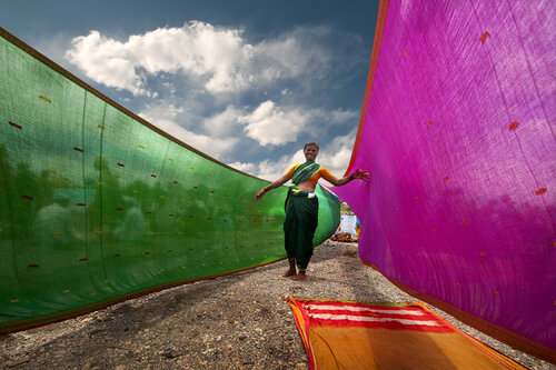 Colors of India di CR Shelare, Fotografia in vendita su Singulart