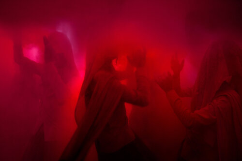 Women Playing Color de CR Shelare, Fotografía a la venta en Singulart