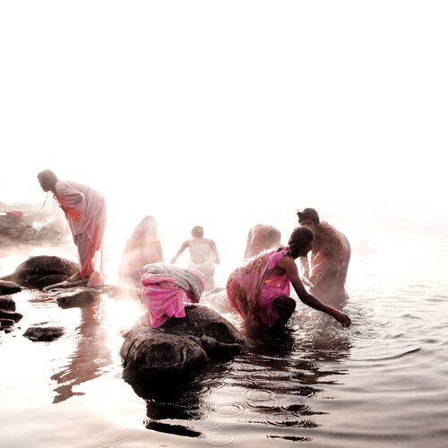 Misty Bath de CR Shelare, Fotografía a la venta en Singulart