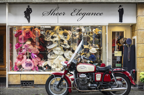 Sheer Elegance von Ulli Steinküller, Fotografie kaufen auf Singulart