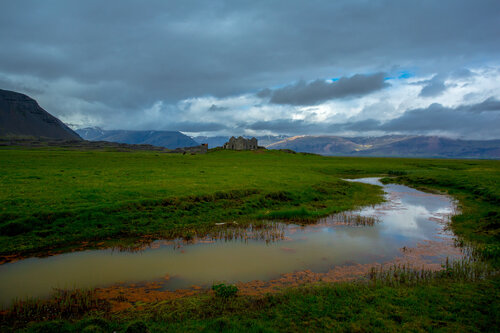 Lonely Castle di Alain  Goulet, Fotografia in vendita su Singulart