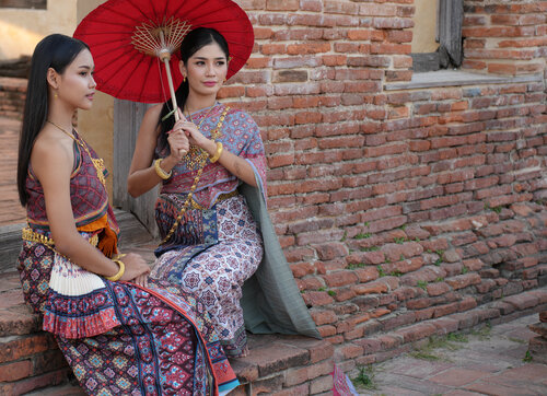 Laos Pure Beauties de Alain  Goulet, Fotografía a la venta en Singulart