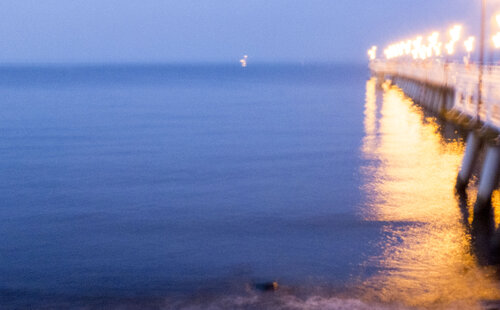 Photo Painting No 13, Lights in the Water van Jakub Tadeusz Gadek, Fotografie te koop op Singulart