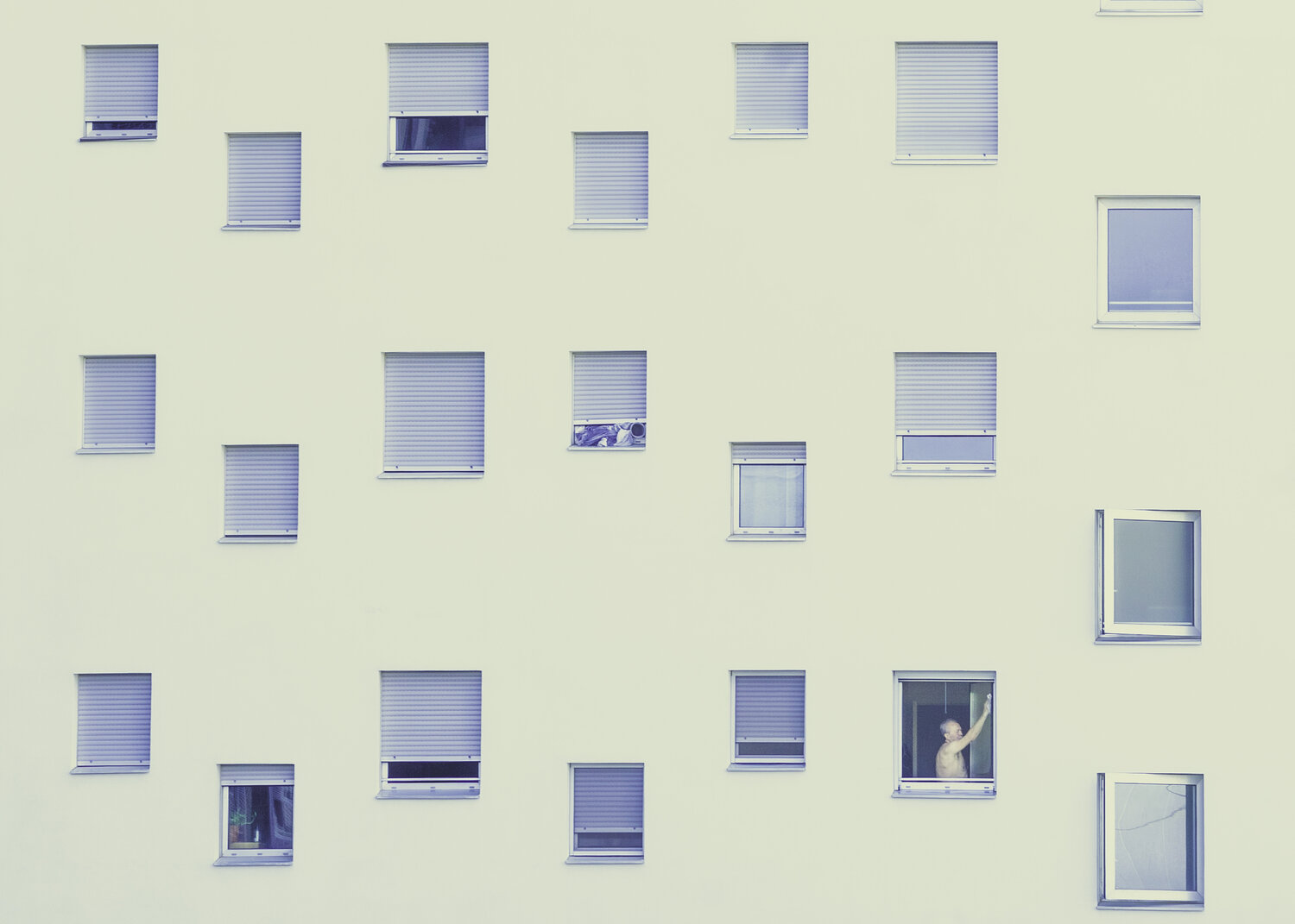 Raining windows Jorge Omeñaca