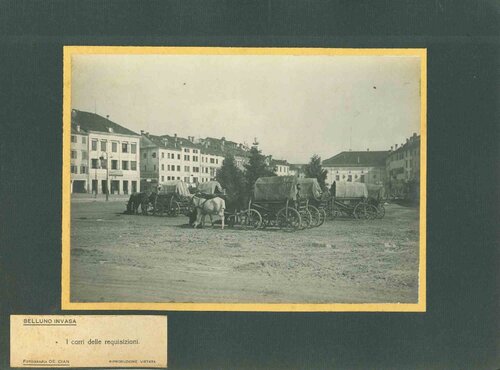 Invasion of Belluno - The Requisition Wagons di Unknown Artist, Fotografia in vendita su Singulart