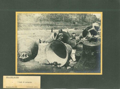 Invasion of Belluno - The Bell Thieves von Unknown Artist, Fotografie kaufen auf Singulart