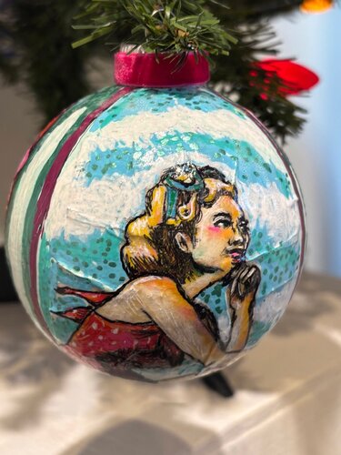 Glamour Girls: Ornaments di Carol Powell, Altri media in vendita su Singulart