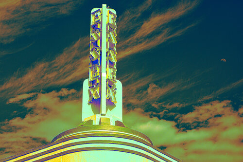 Demi lune sur l'Essex par CHRISTIAN GOETGHEBEUR, Photographie en vente sur Singulart