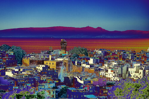 Lumière bleue sur la casbah de  Tanger von CHRISTIAN GOETGHEBEUR, Fotografie kaufen auf Singulart