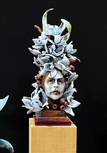 `Walk in the Garden von Ted Gall, Skulptur kaufen auf Singulart
