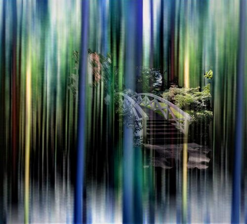 Brücke im Wald di Gerd Zimmermann (ZIMMERMANN-Formanist Art), Digitale in vendita su Singulart