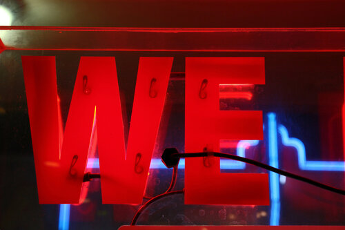 Neon Lights, We 02 de Márcio Neves, Fotografía a la venta en Singulart