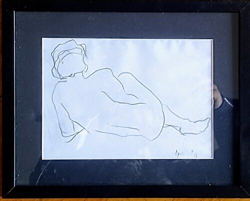 Ragazza sul letto di Luca Tassone, Disegno in vendita su Singulart