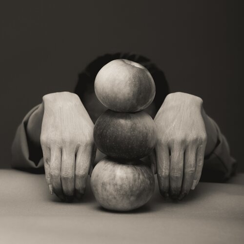 Hands de Zhanar Kuzhakhmetova, Fotografía a la venta en Singulart