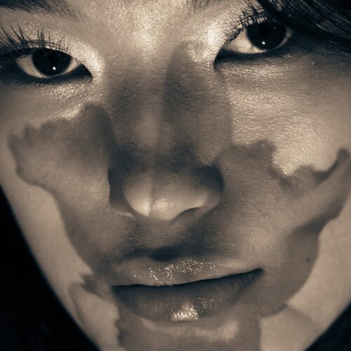 Flower di Zhanar Kuzhakhmetova, Fotografia in vendita su Singulart