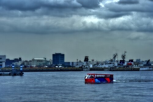 Yokohama - roter Wasserbus by Andreas Bromba, Photography for Sale on Singulart