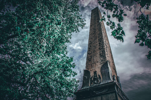 London: Obelisk an der Themse by Andreas Bromba, Photography for Sale on Singulart