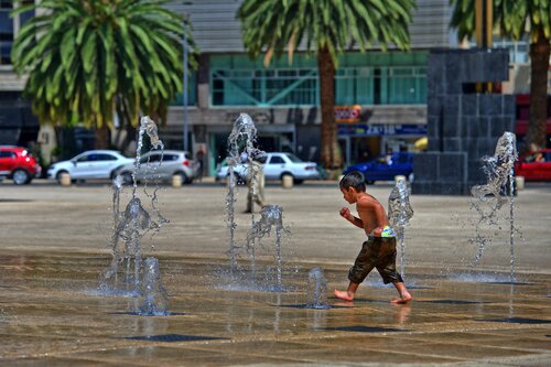 Mexiko-Stadt: Gib niemals auf! by Andreas Bromba, Photography for Sale on Singulart