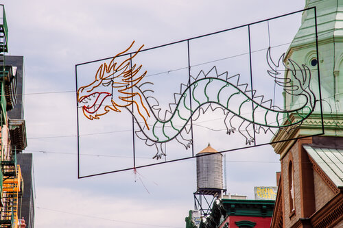 New  York: Der Drache in China-Town by Andreas Bromba, Photography for Sale on Singulart
