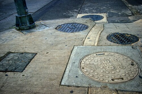 Mexiko-Stadt: Ungleiche Brüder di Andreas Bromba, Fotografia in vendita su Singulart