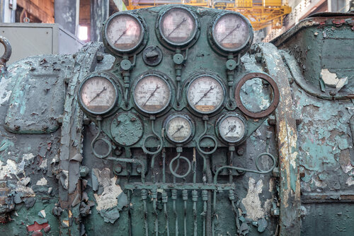 Under Pressure, Centrale électrique abandonnée, Italie par Francis Meslet, Photographie en vente sur Singulart